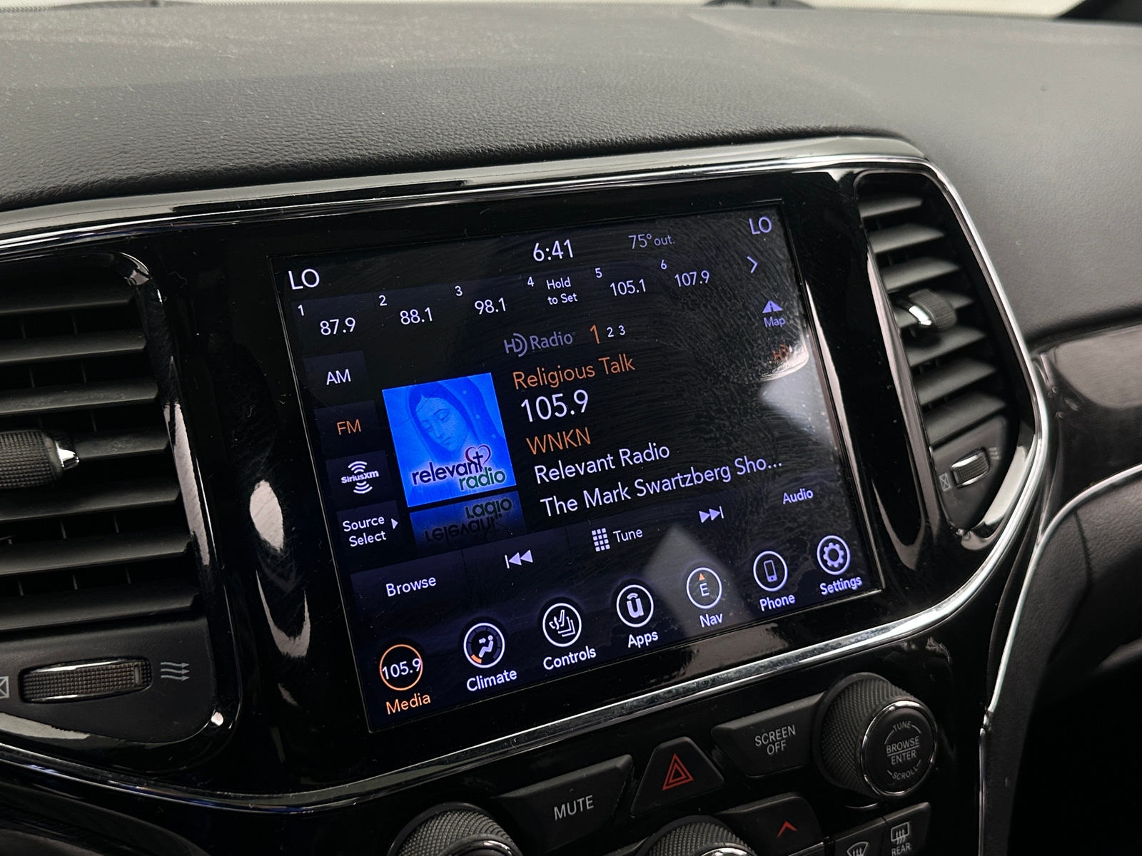 Thumbnail: 2020 Jeep Grand Cherokee - 3