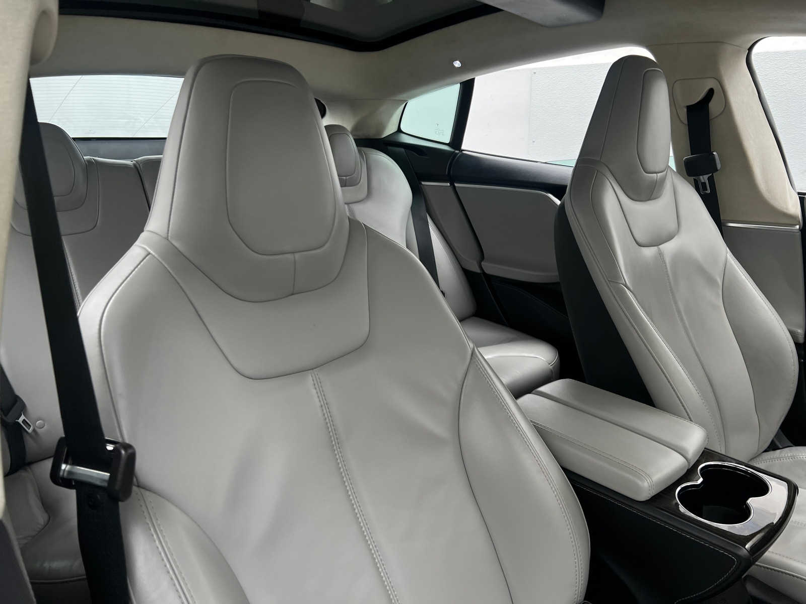 Thumbnail: 2014 Tesla Model S - 2