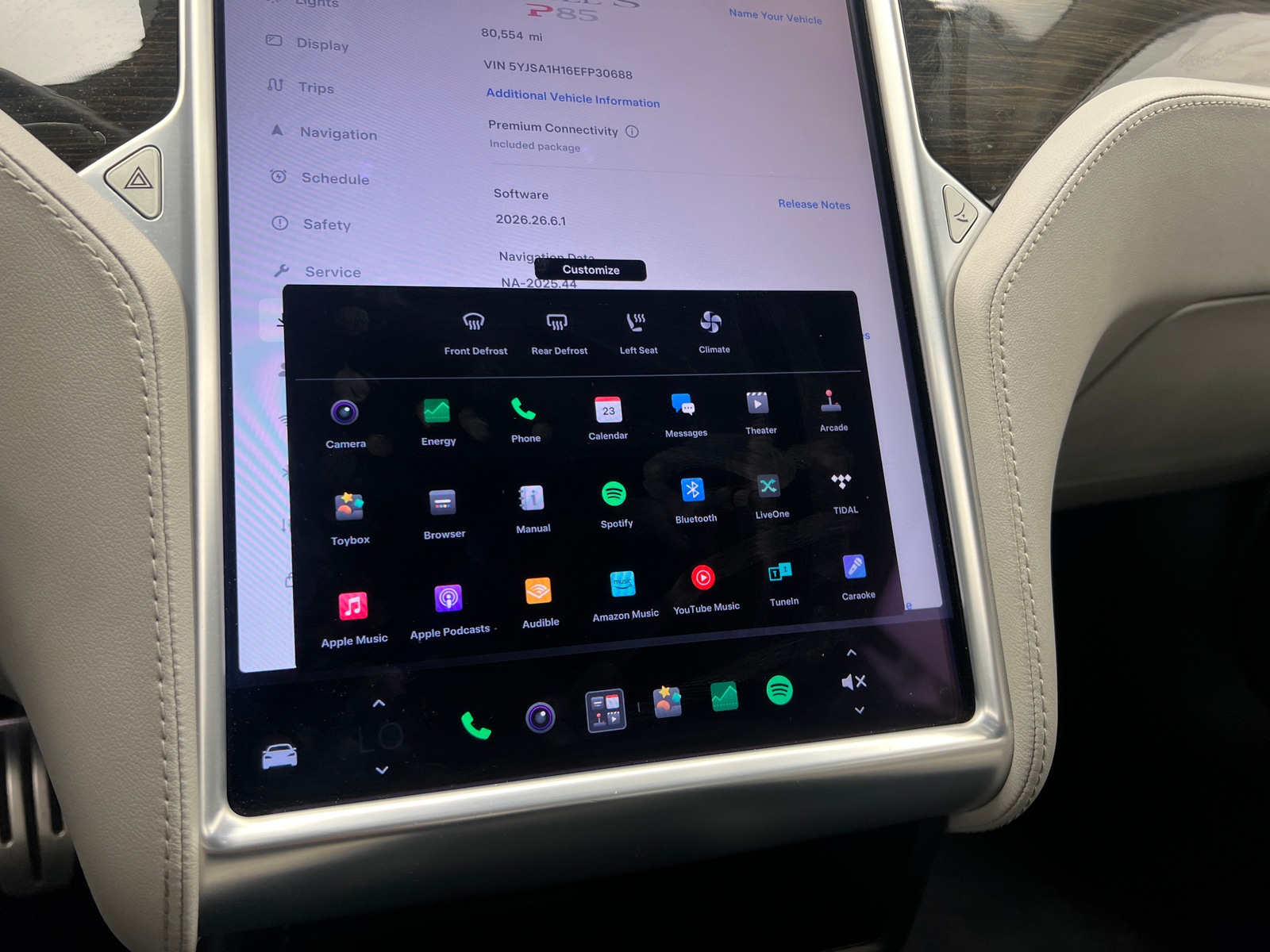 Thumbnail: 2014 Tesla Model S - 4
