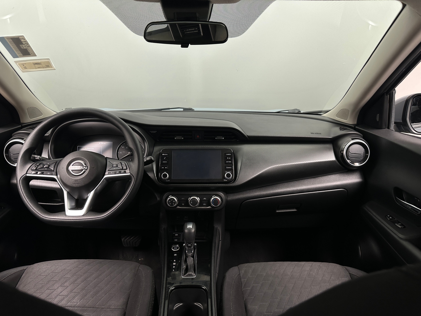 Thumbnail: 2023 Nissan Kicks - 3