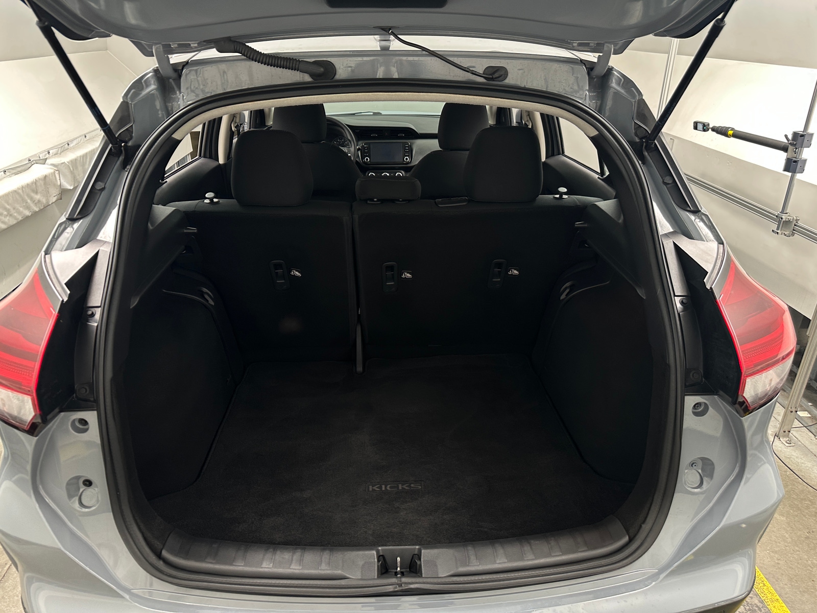 Thumbnail: 2023 Nissan Kicks - 7