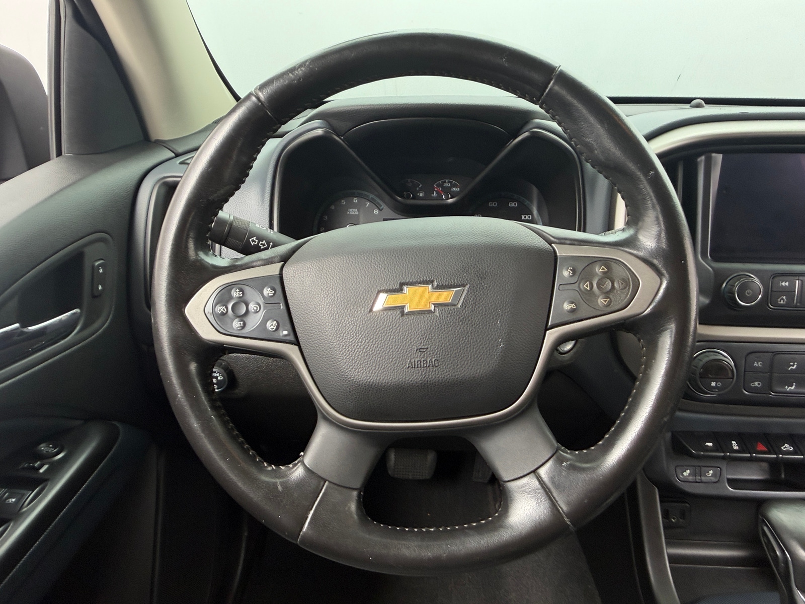 Thumbnail: 2022 Chevrolet Colorado - 4