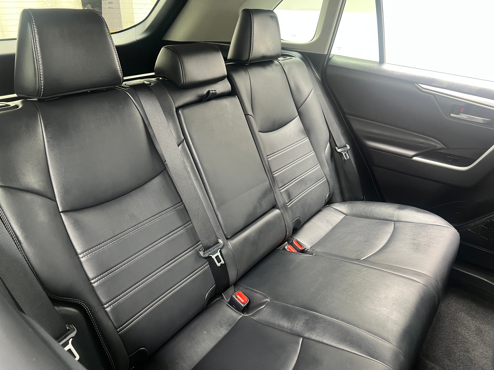 Thumbnail: 2021 Toyota RAV4 - 6