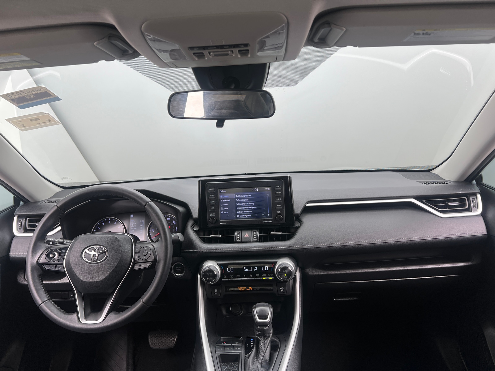 Thumbnail: 2021 Toyota RAV4 - 3