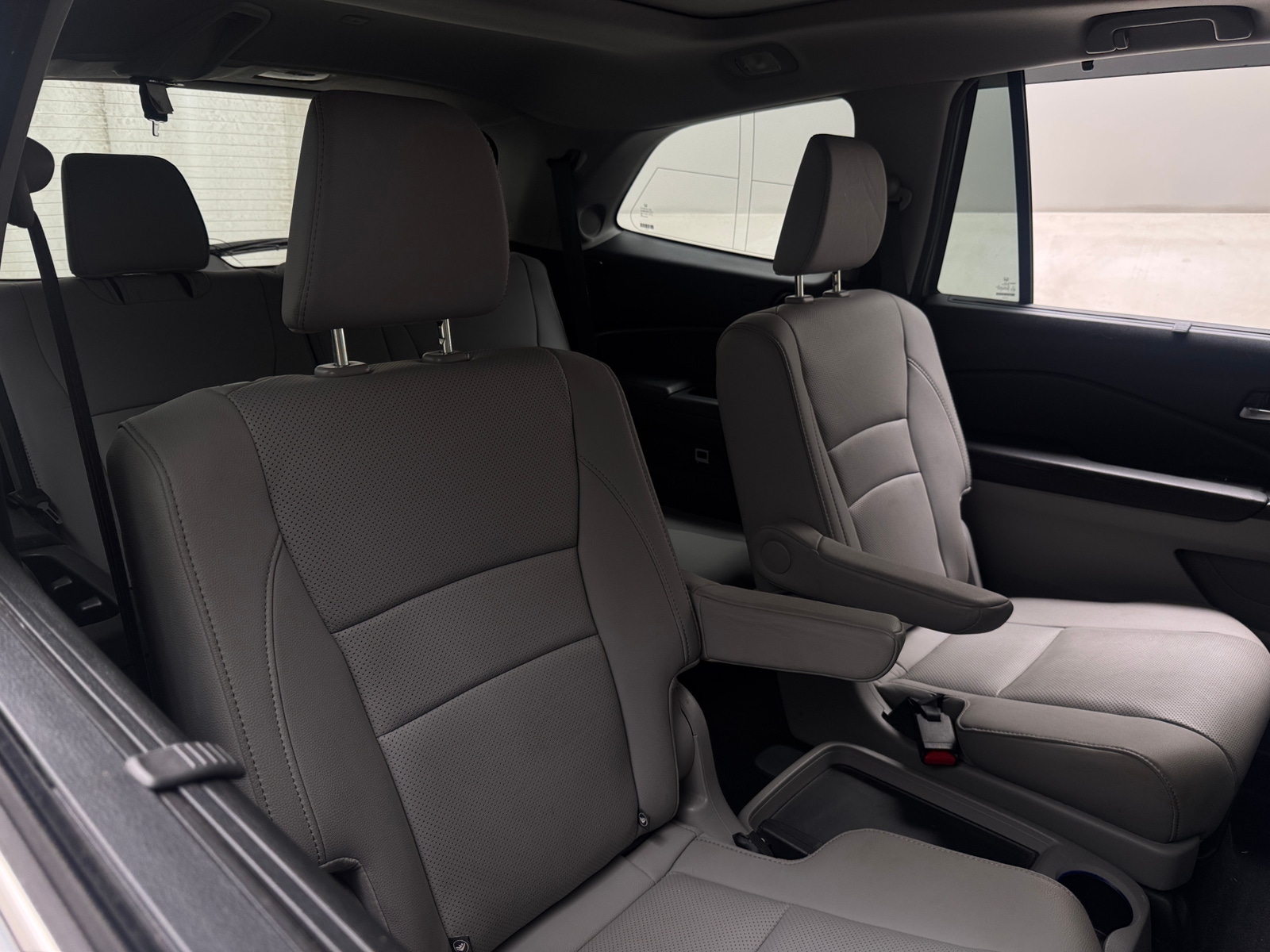 Thumbnail: 2017 Honda Pilot - 6