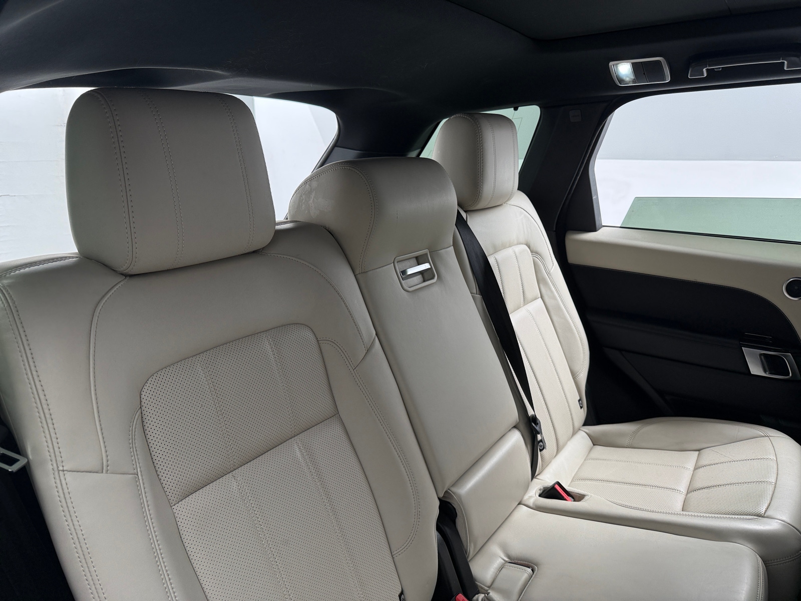 Thumbnail: 2020 Land Rover Range Rover Sport - 6