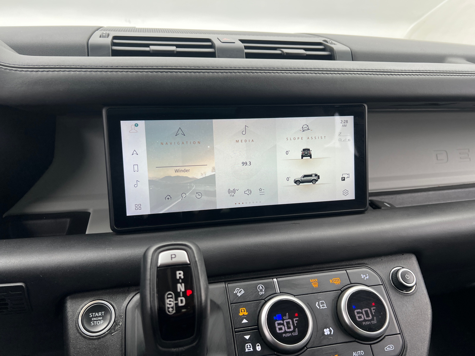 Thumbnail: 2020 Land Rover Defender - 4