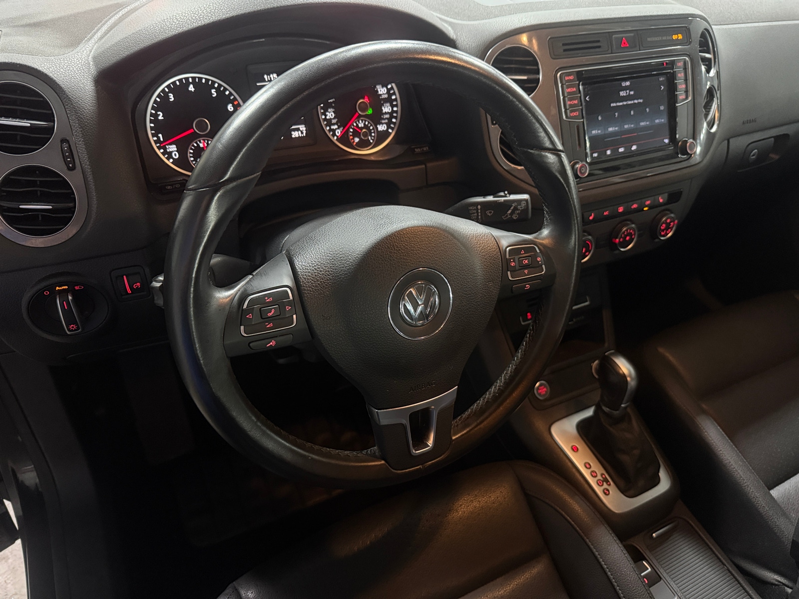 Thumbnail: 2017 Volkswagen Tiguan - 5