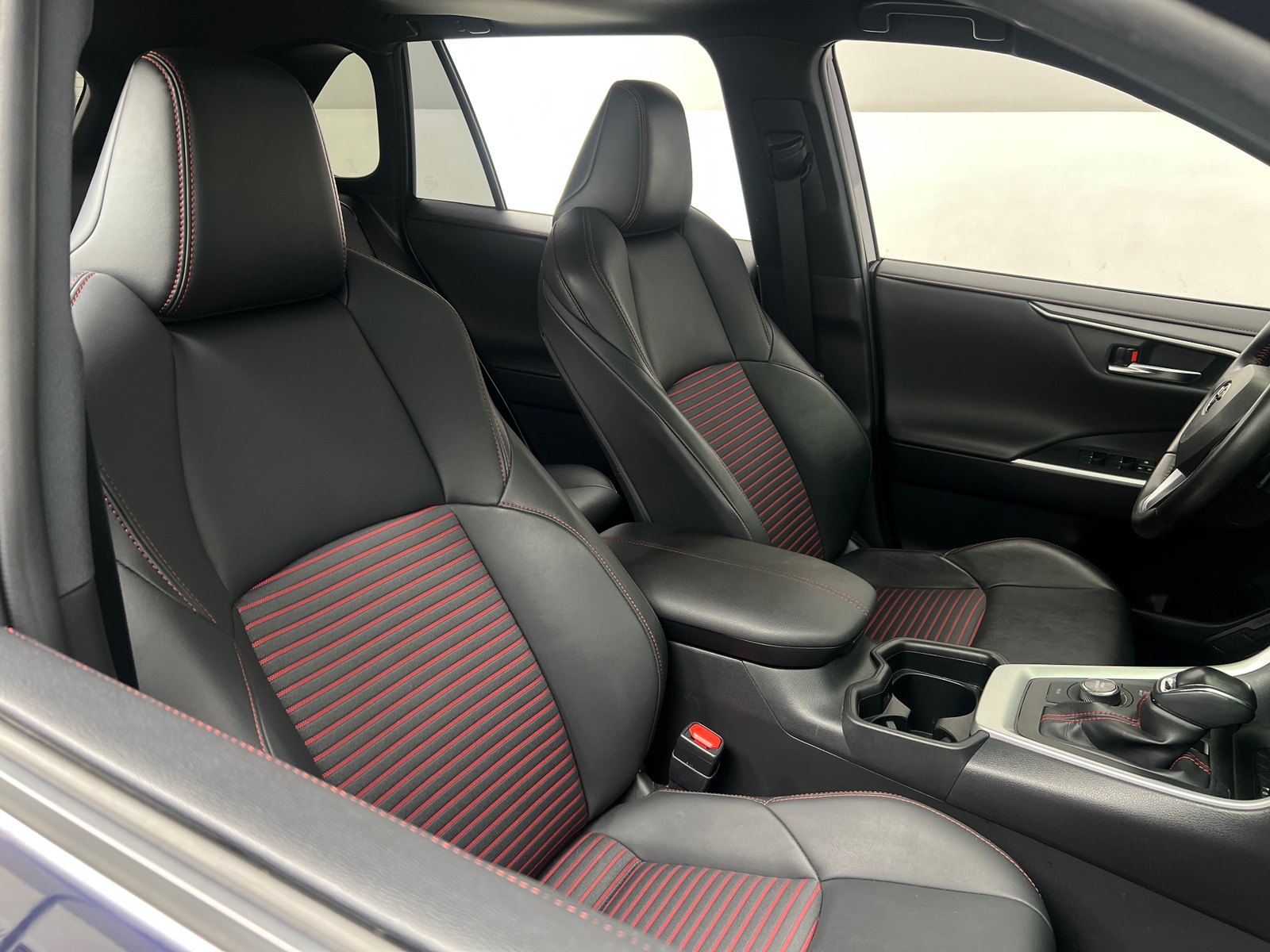 Thumbnail: 2021 Toyota RAV4 - 2