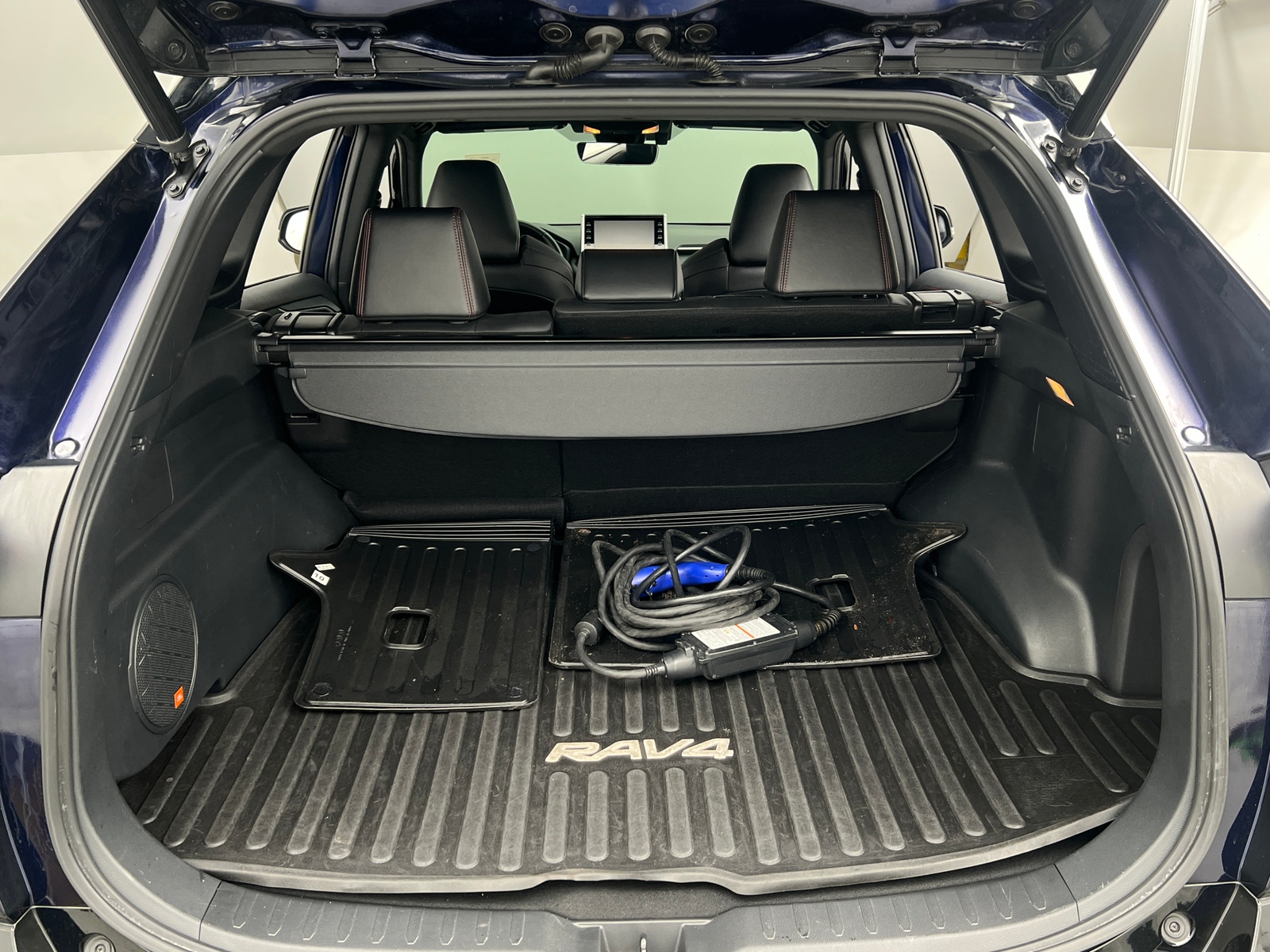 Thumbnail: 2021 Toyota RAV4 - 7