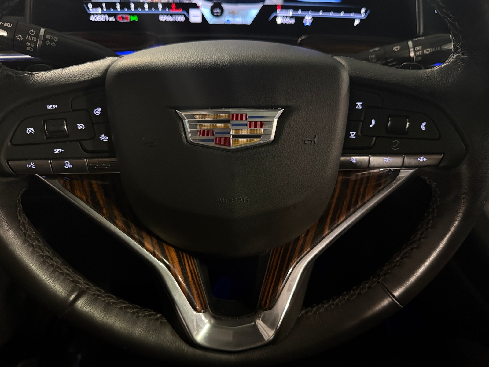 Thumbnail: 2022 Cadillac Escalade - 4