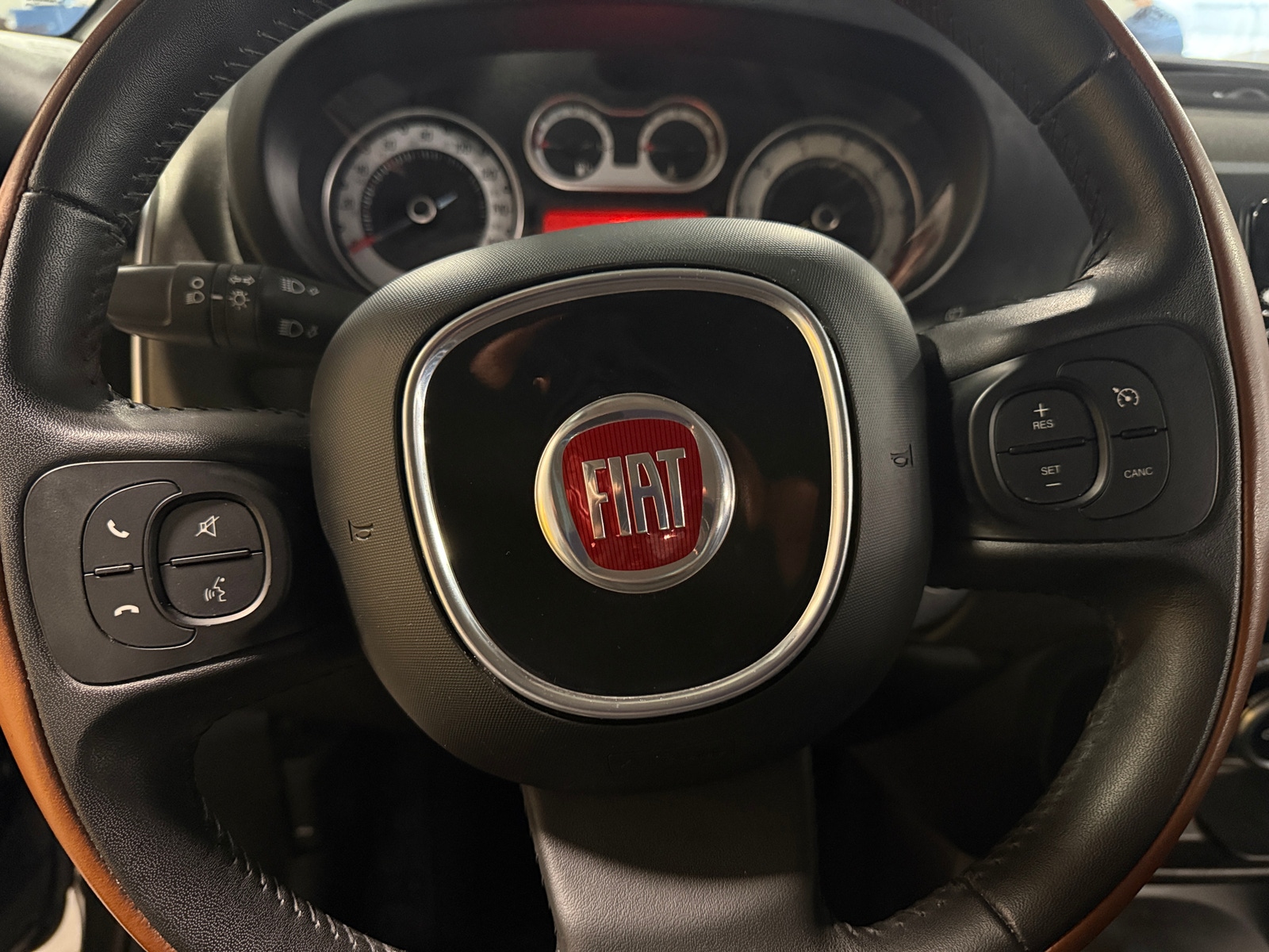 Thumbnail: 2014 Fiat 500L - 5