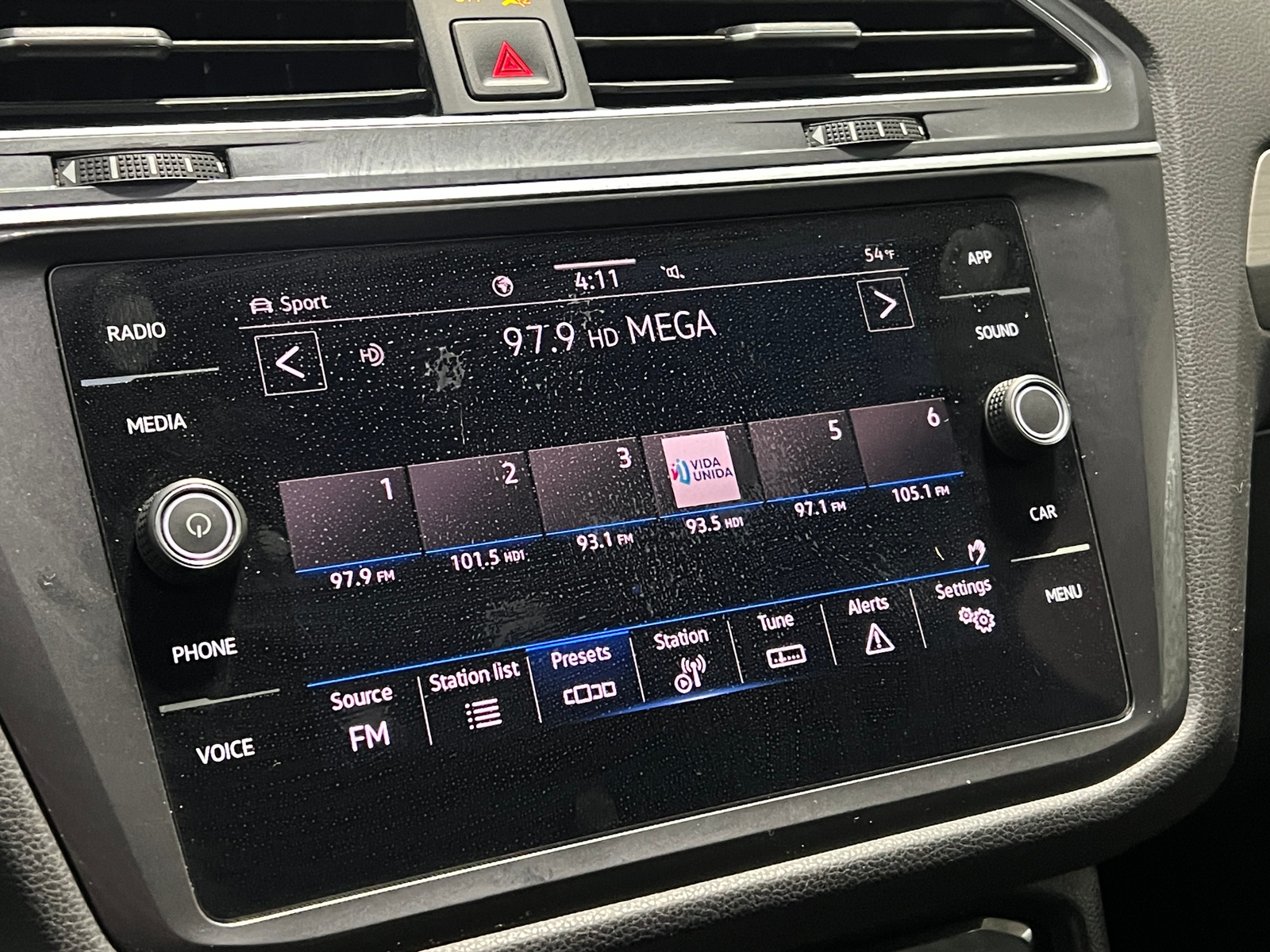 Thumbnail: 2021 Volkswagen Tiguan - 3