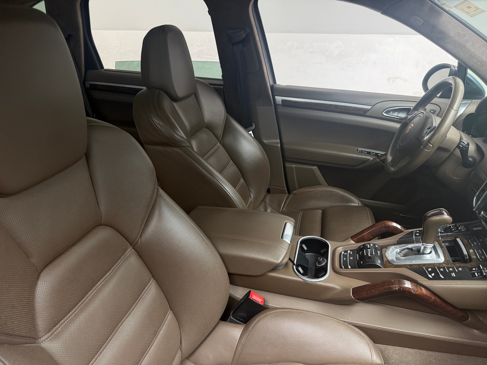 Thumbnail: 2013 Porsche Cayenne - 2