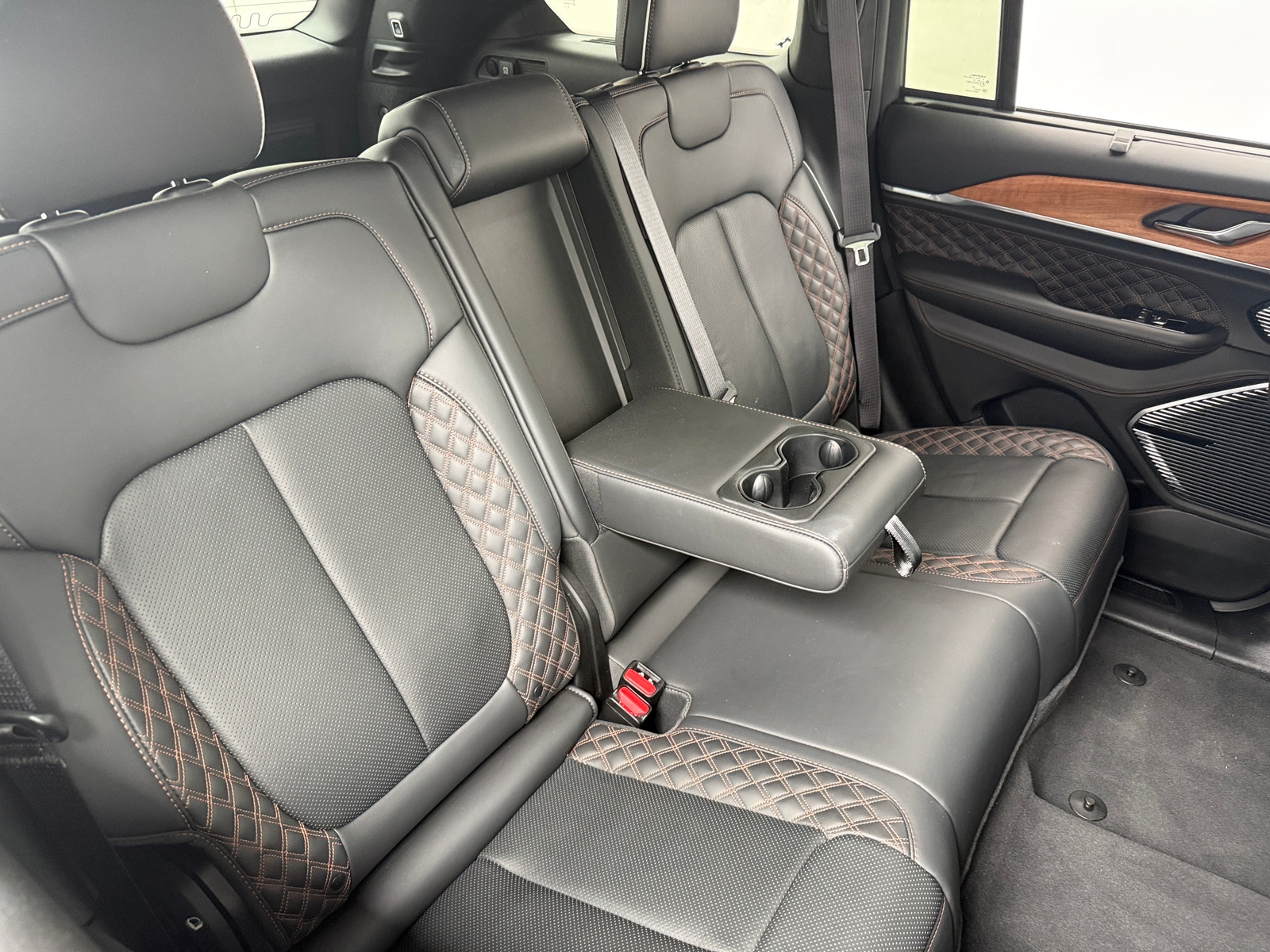 Thumbnail: 2024 Jeep Grand Cherokee - 5