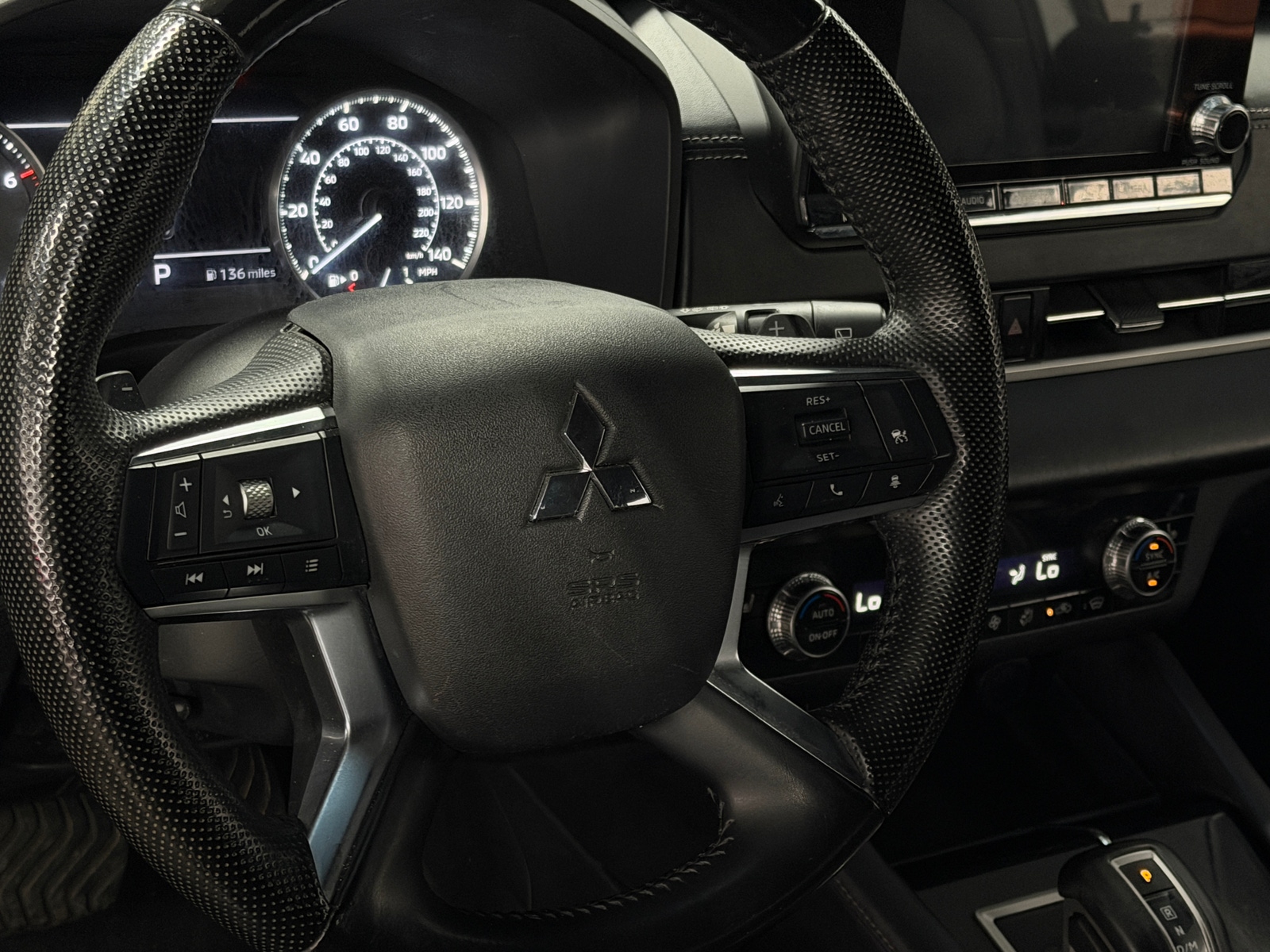 Thumbnail: 2022 Mitsubishi Outlander - 4