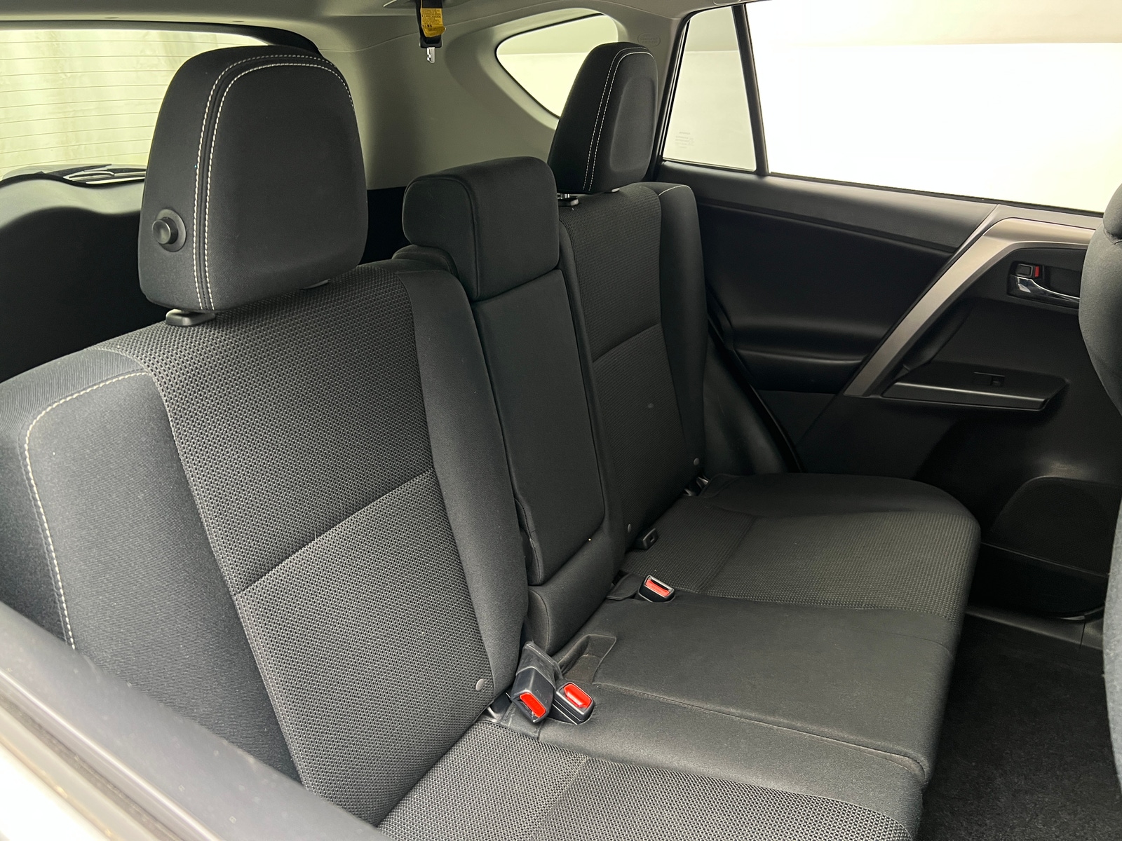 Thumbnail: 2018 Toyota RAV4 - 6