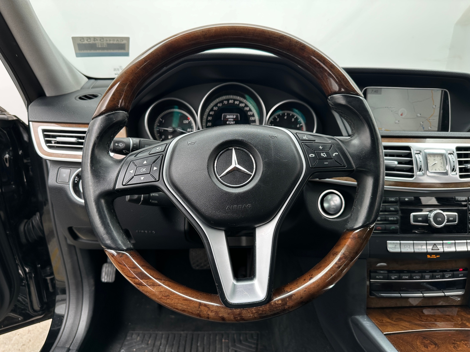 Thumbnail: 2014 Mercedes-Benz E-Class - 4