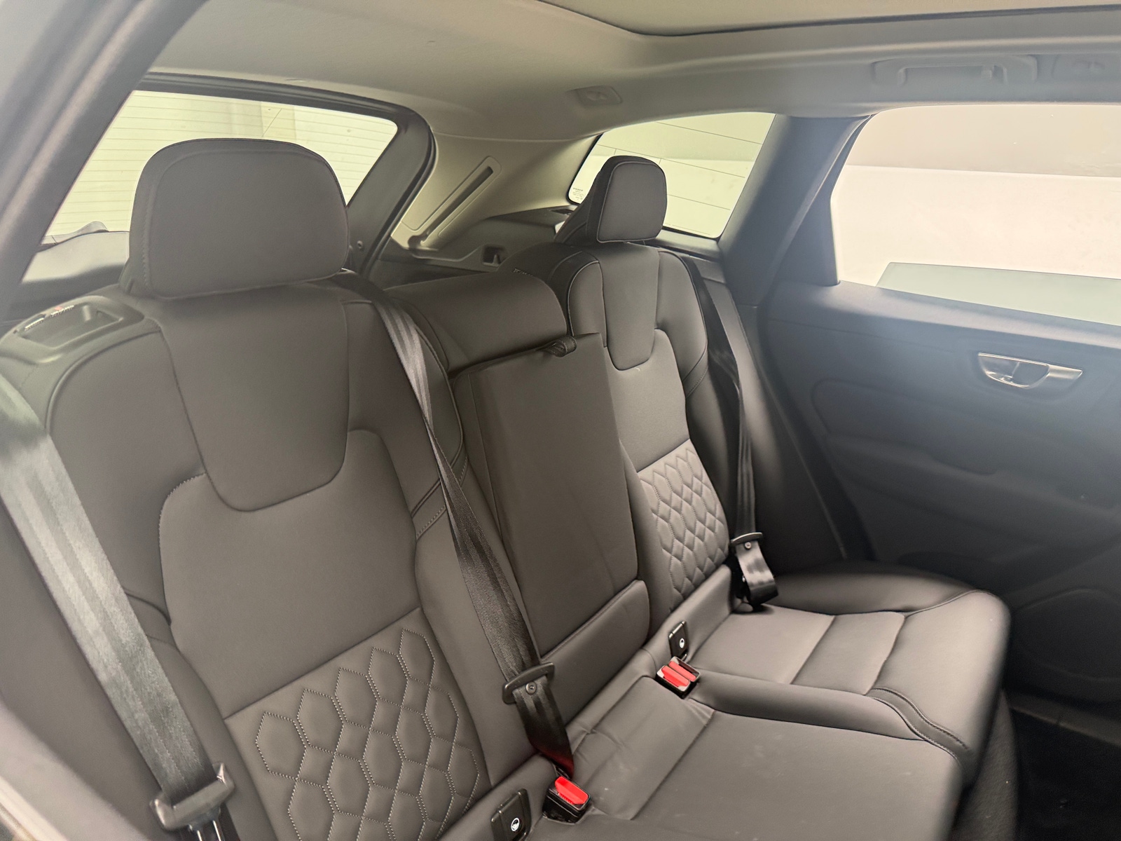 Thumbnail: 2026 Volvo XC60 - 5