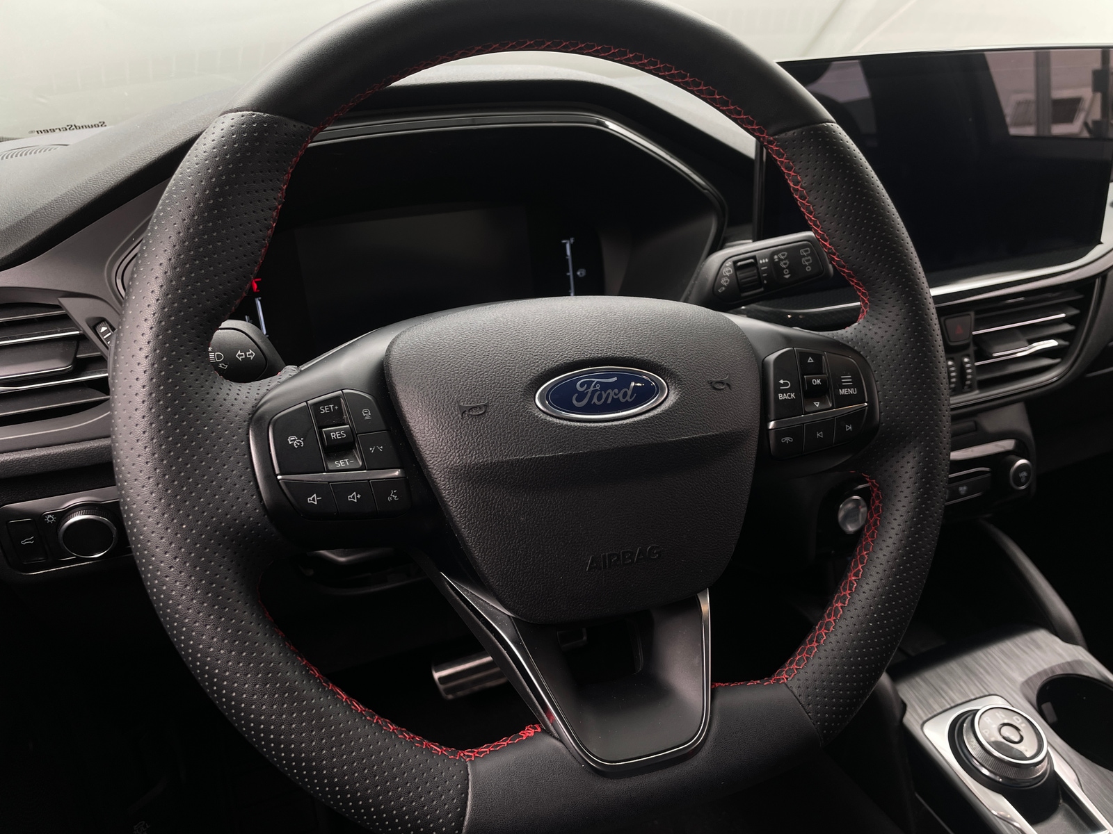 Thumbnail: 2023 Ford Escape - 4
