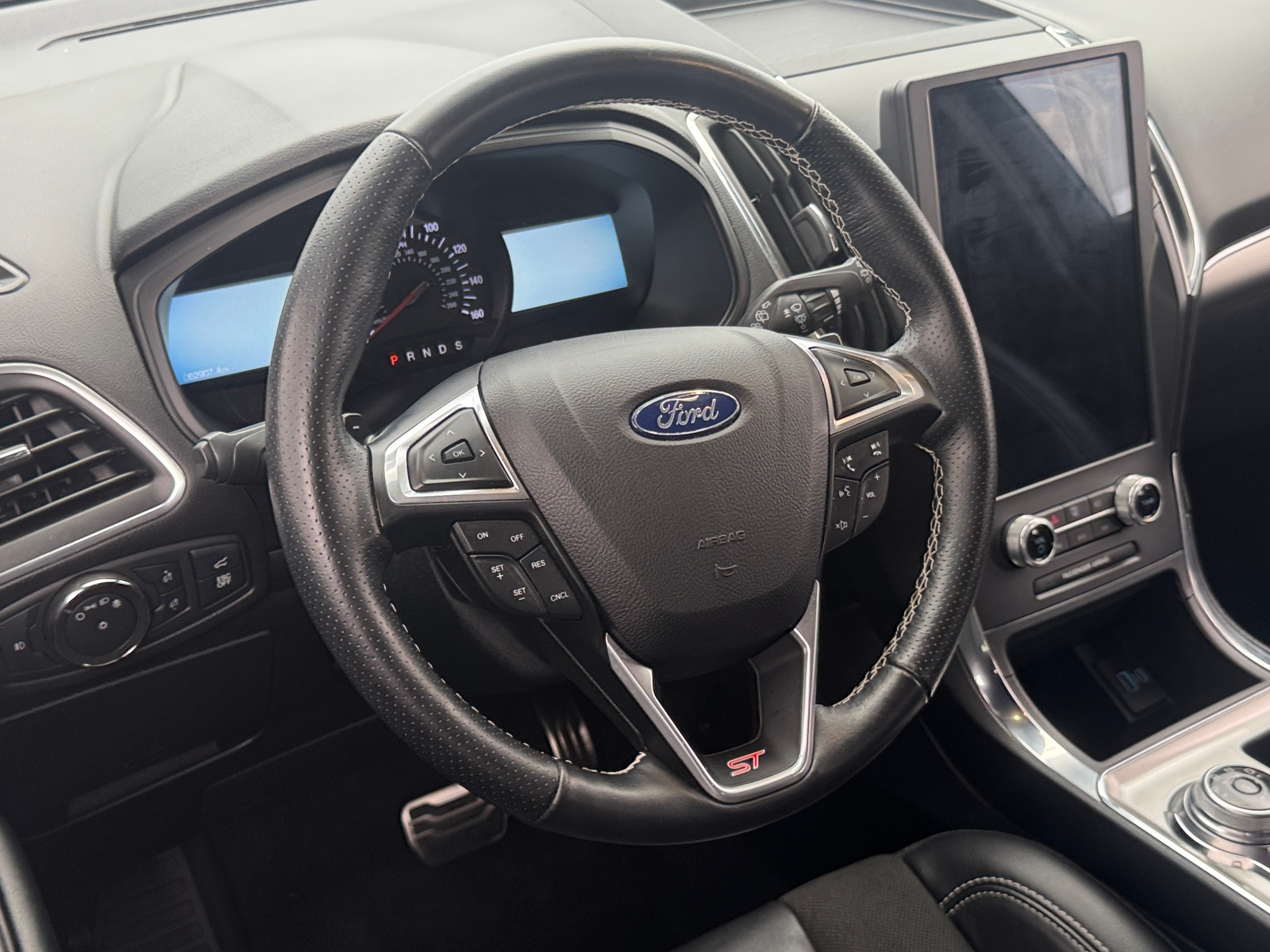 Thumbnail: 2022 Ford Edge - 4