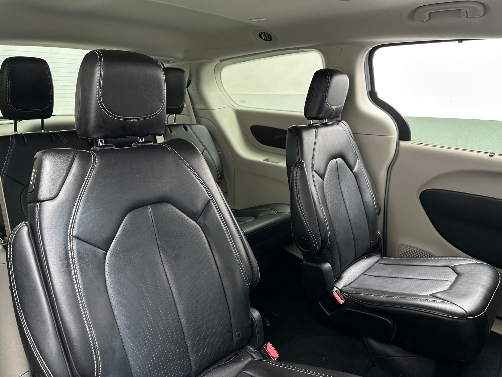 Thumbnail: 2024 Chrysler Pacifica - 5