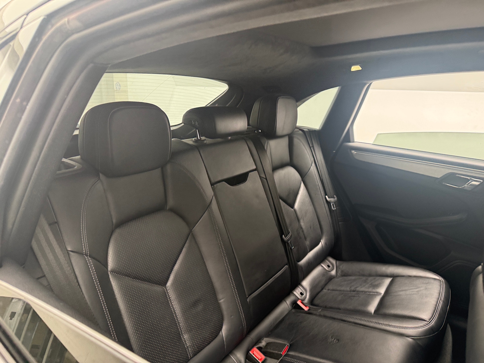 Thumbnail: 2017 Porsche Macan - 6