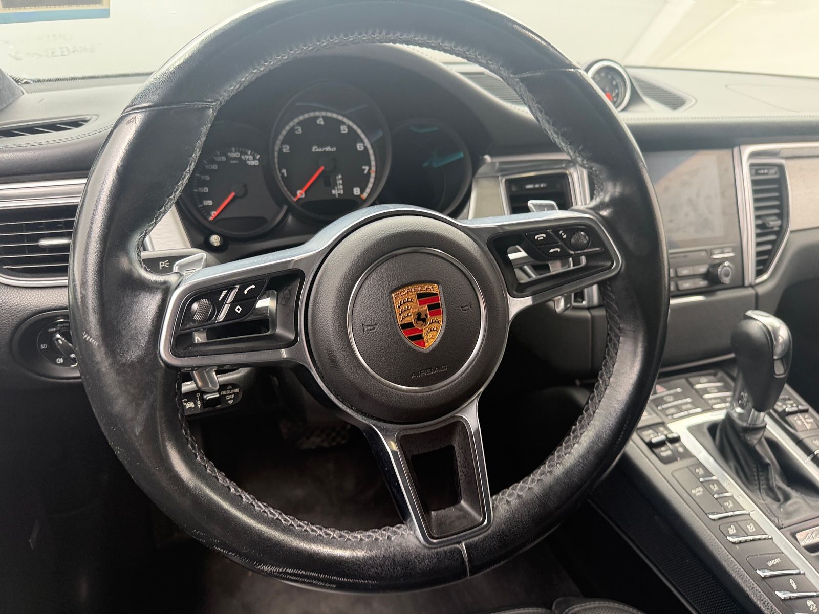 Thumbnail: 2017 Porsche Macan - 5