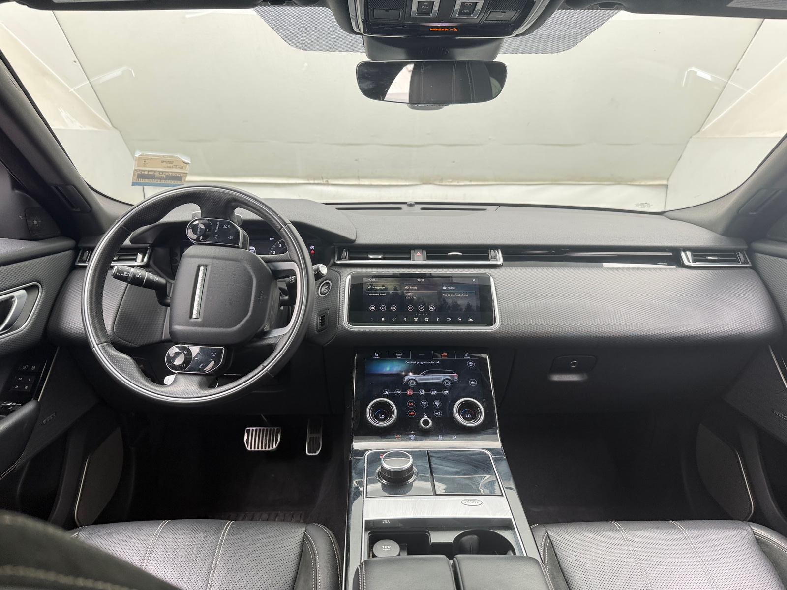 Thumbnail: 2020 Land Rover Range Rover Velar - 3