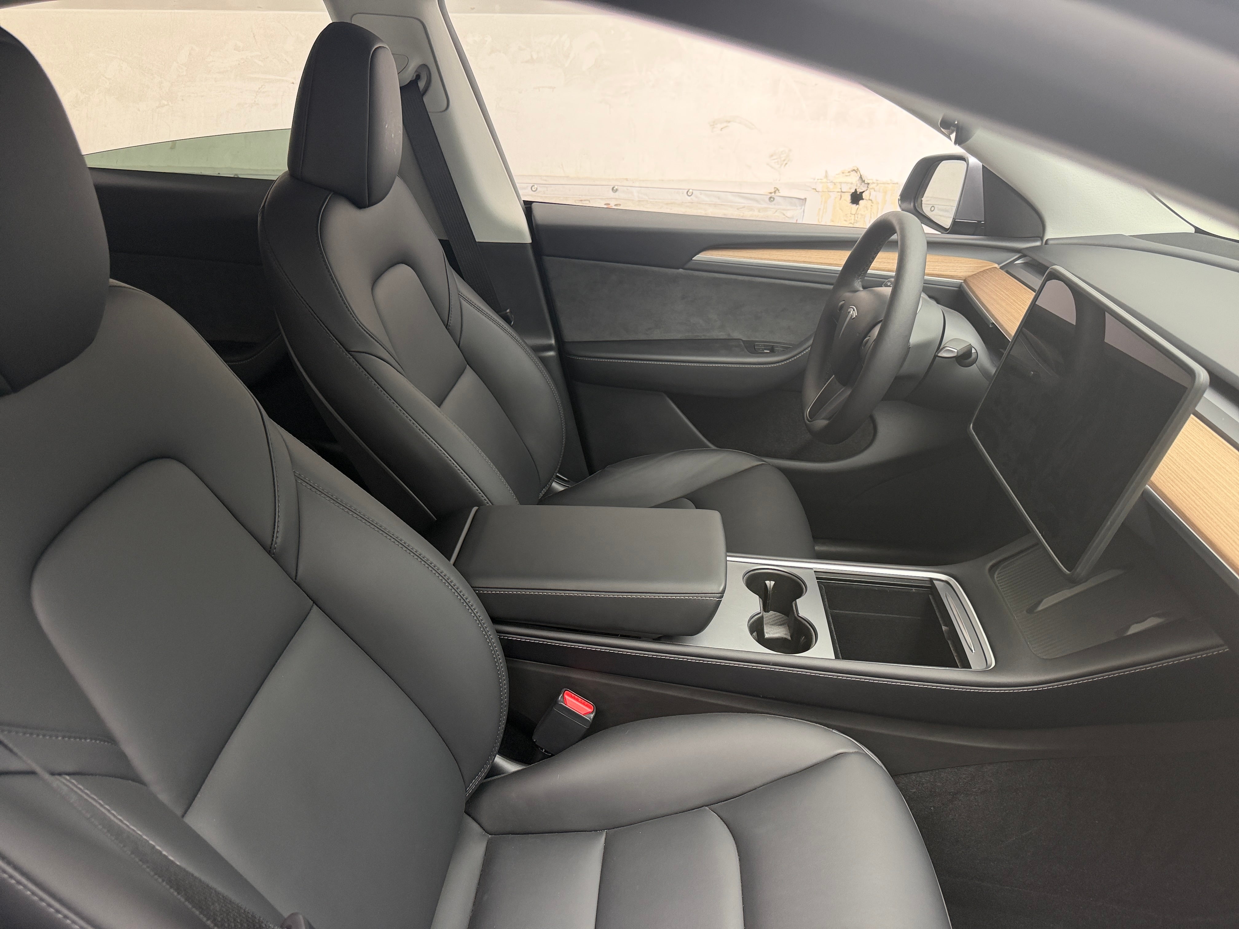 Used 2025 Tesla Model Y Performance with VIN 7SAYGDEF1SA336490 for sale in Auburn, WA