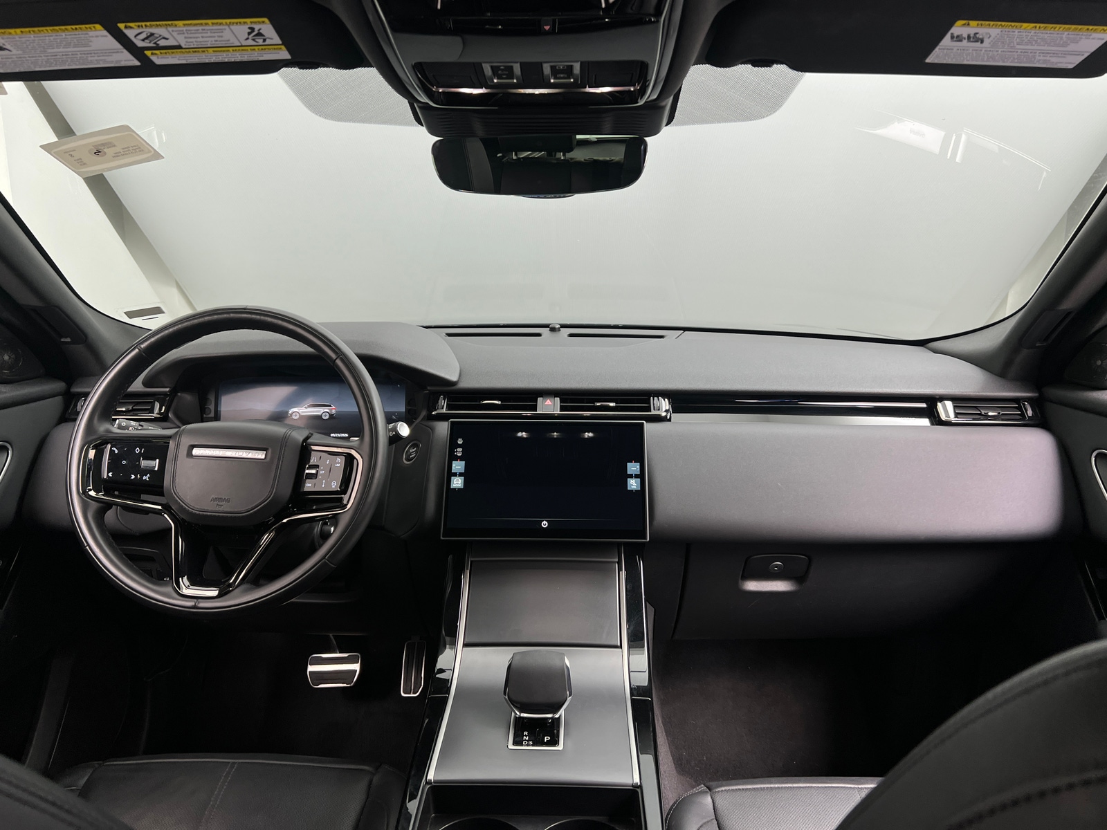 Thumbnail: 2025 Land Rover Range Rover Velar - 3