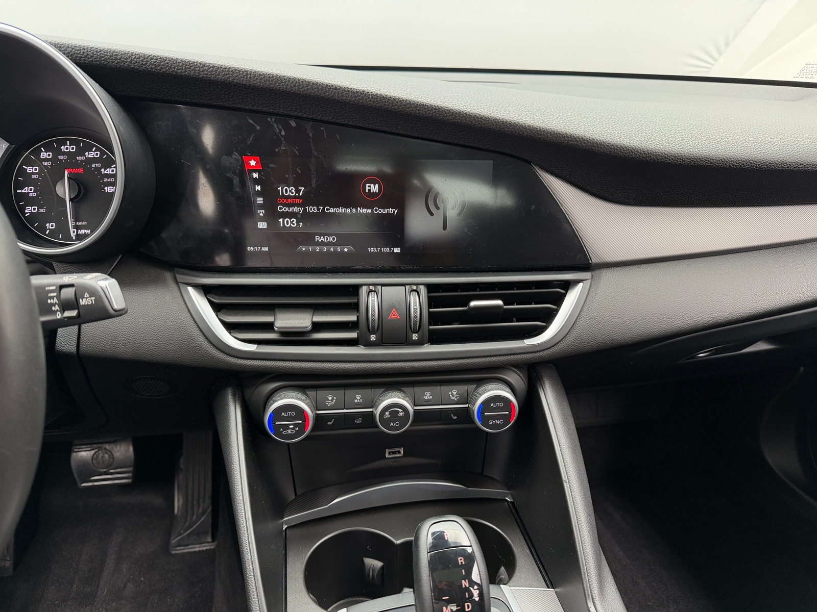 Thumbnail: 2018 Alfa Romeo Giulia - 3