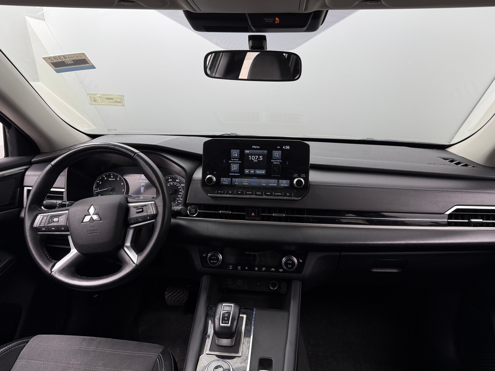 Thumbnail: 2024 Mitsubishi Outlander - 3