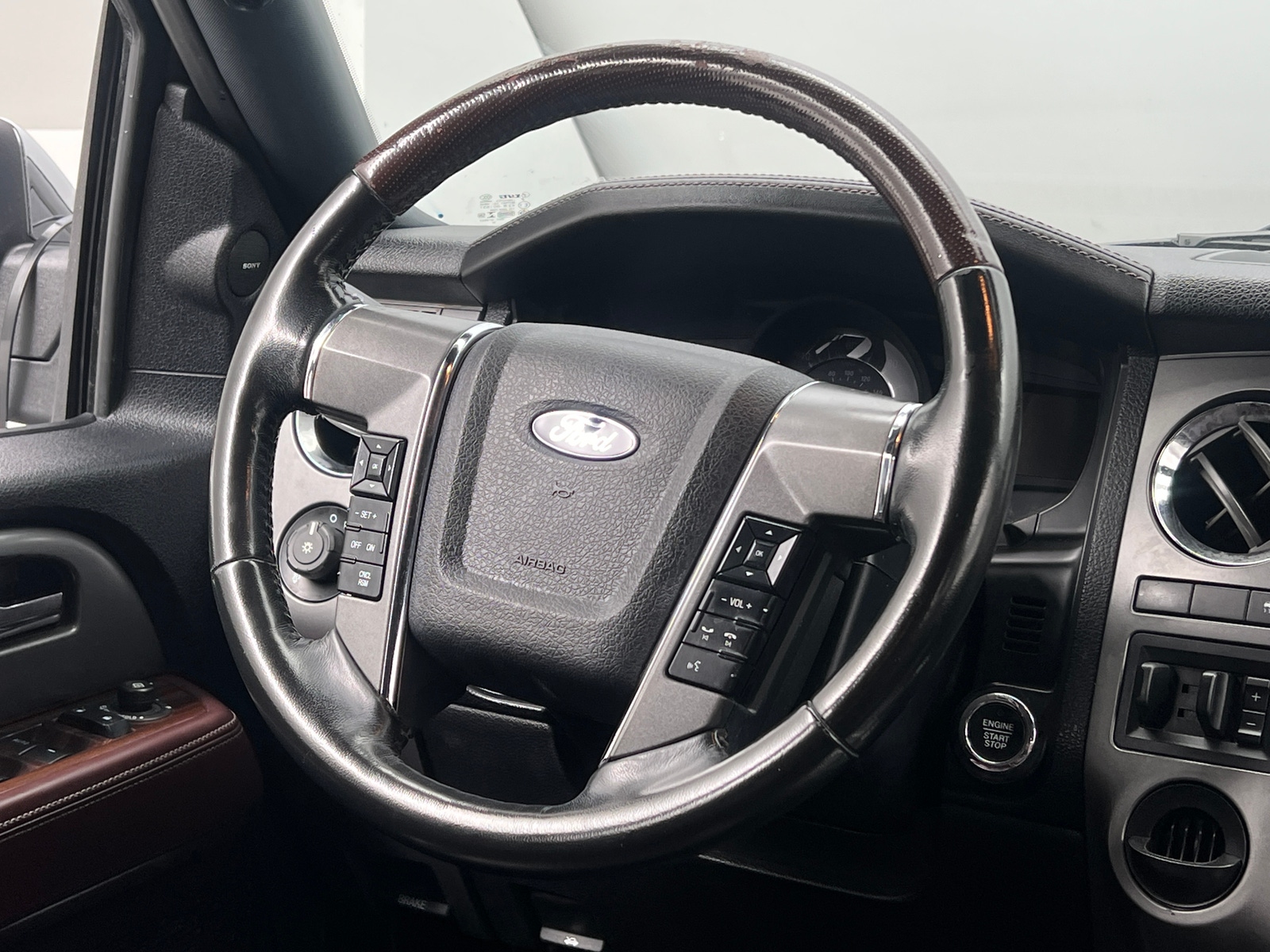 Thumbnail: 2016 Ford Expedition - 4
