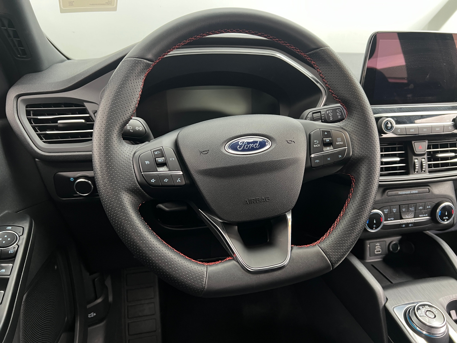 Thumbnail: 2025 Ford Escape - 4