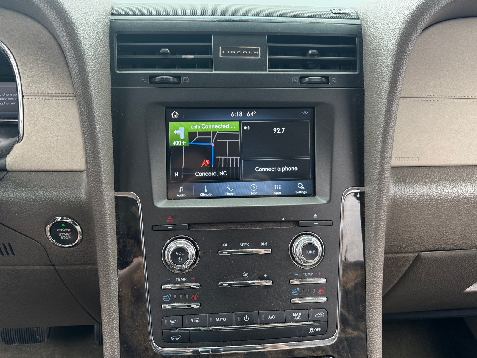 Thumbnail: 2016 Lincoln Navigator L - 3