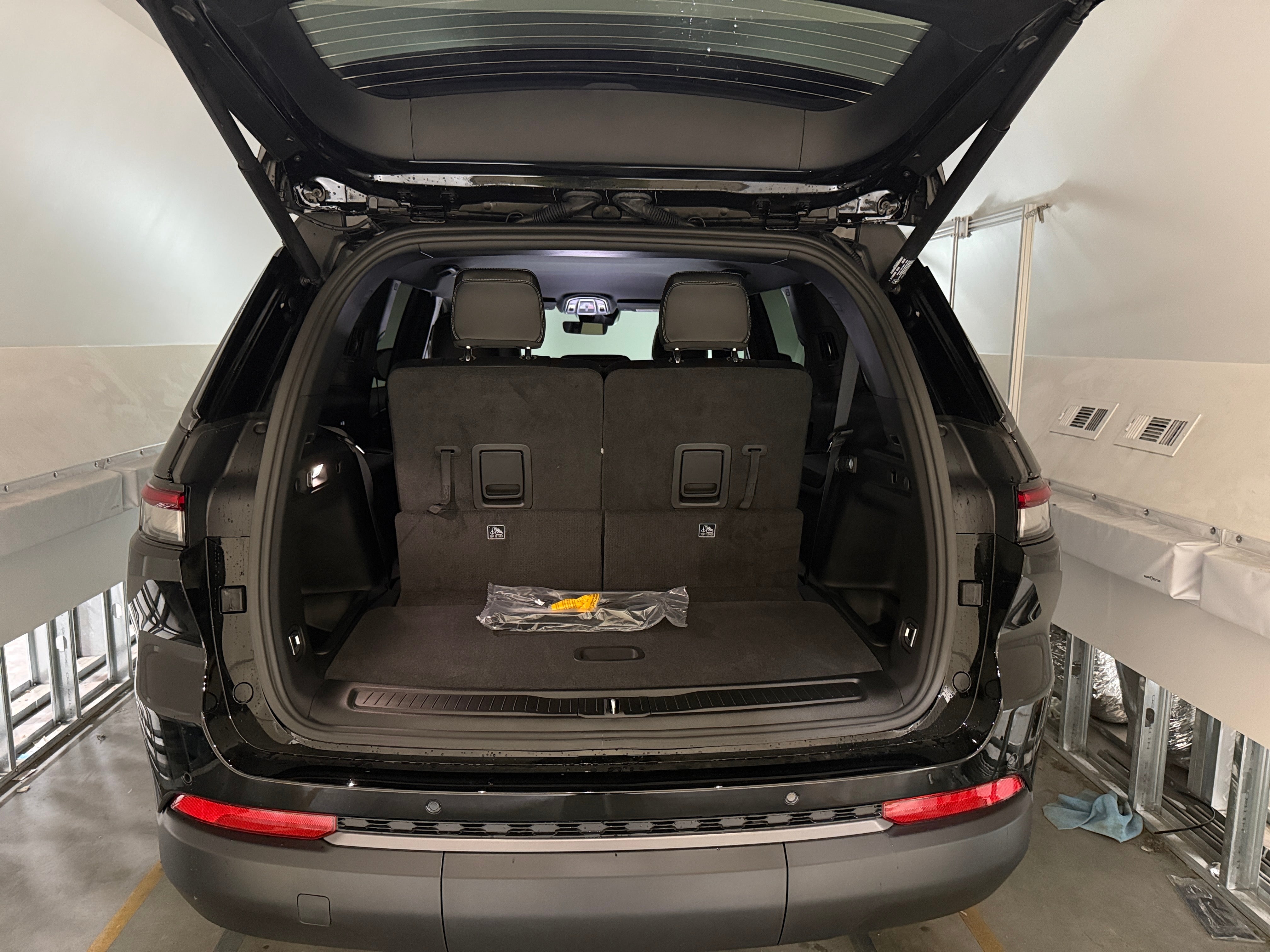 2027 Jeep Grand Cherokee L