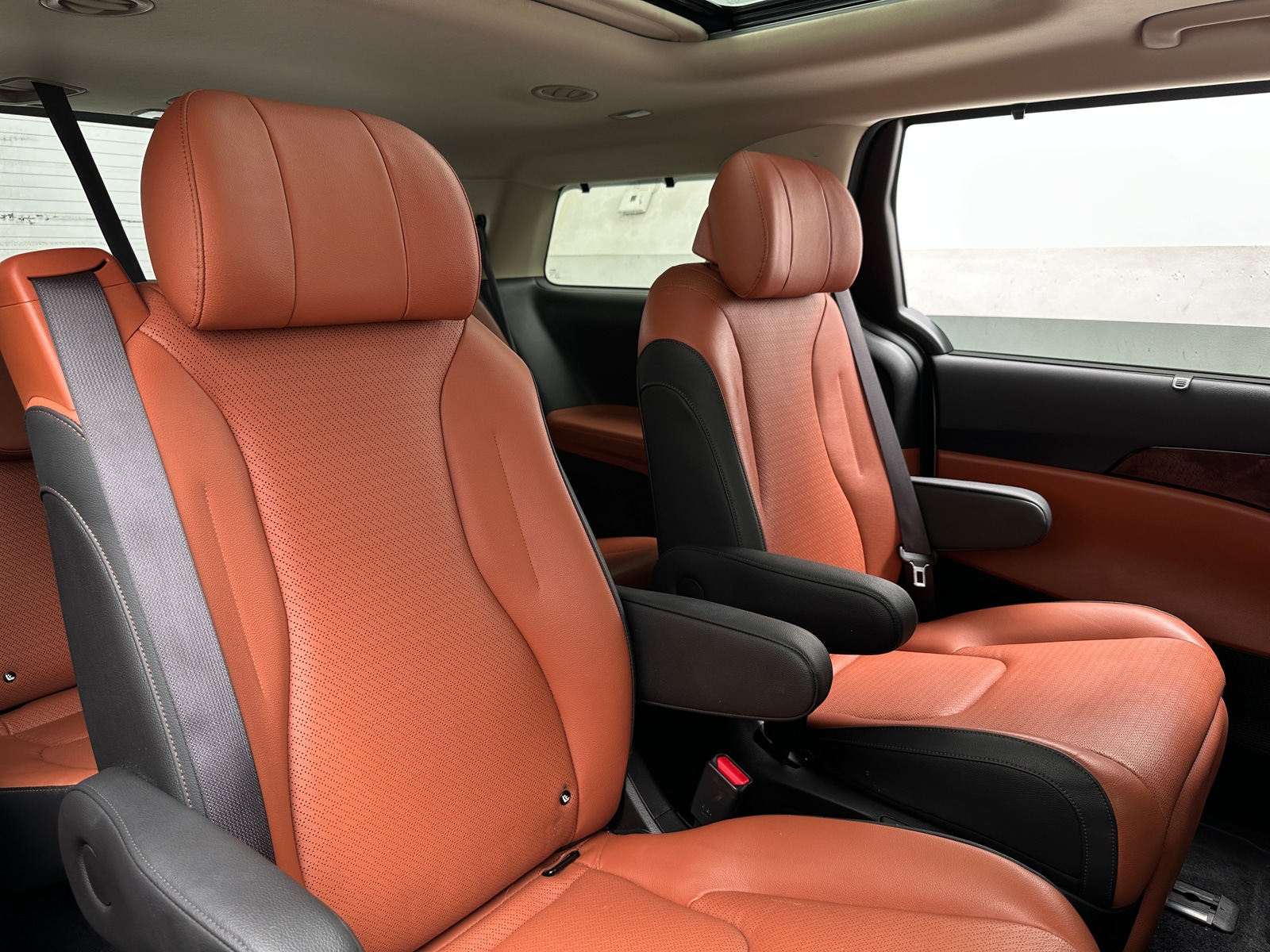 Thumbnail: 2024 Kia Carnival - 5