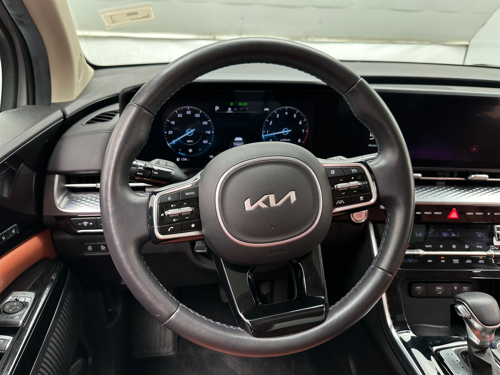 Thumbnail: 2024 Kia Carnival - 4