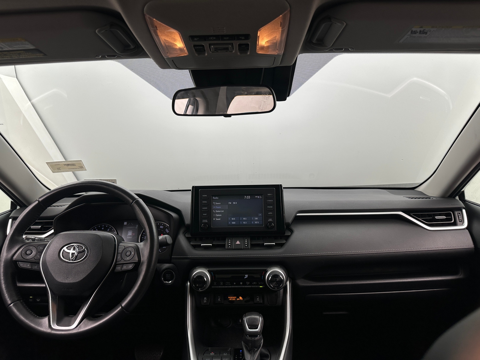 Thumbnail: 2019 Toyota RAV4 - 3