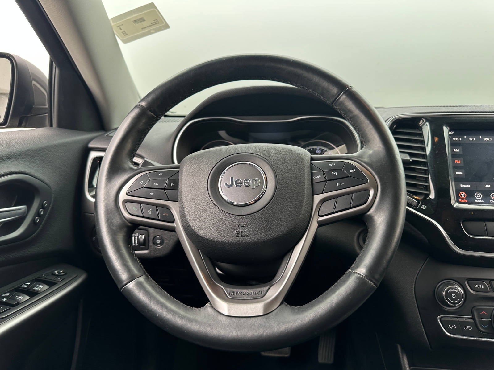 Thumbnail: 2019 Jeep Cherokee - 4