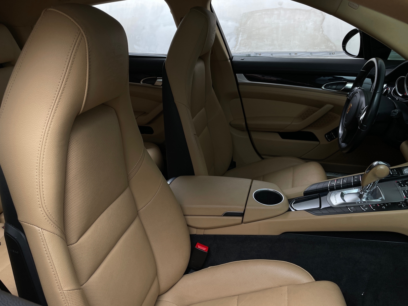 Thumbnail: 2016 Porsche Panamera - 2