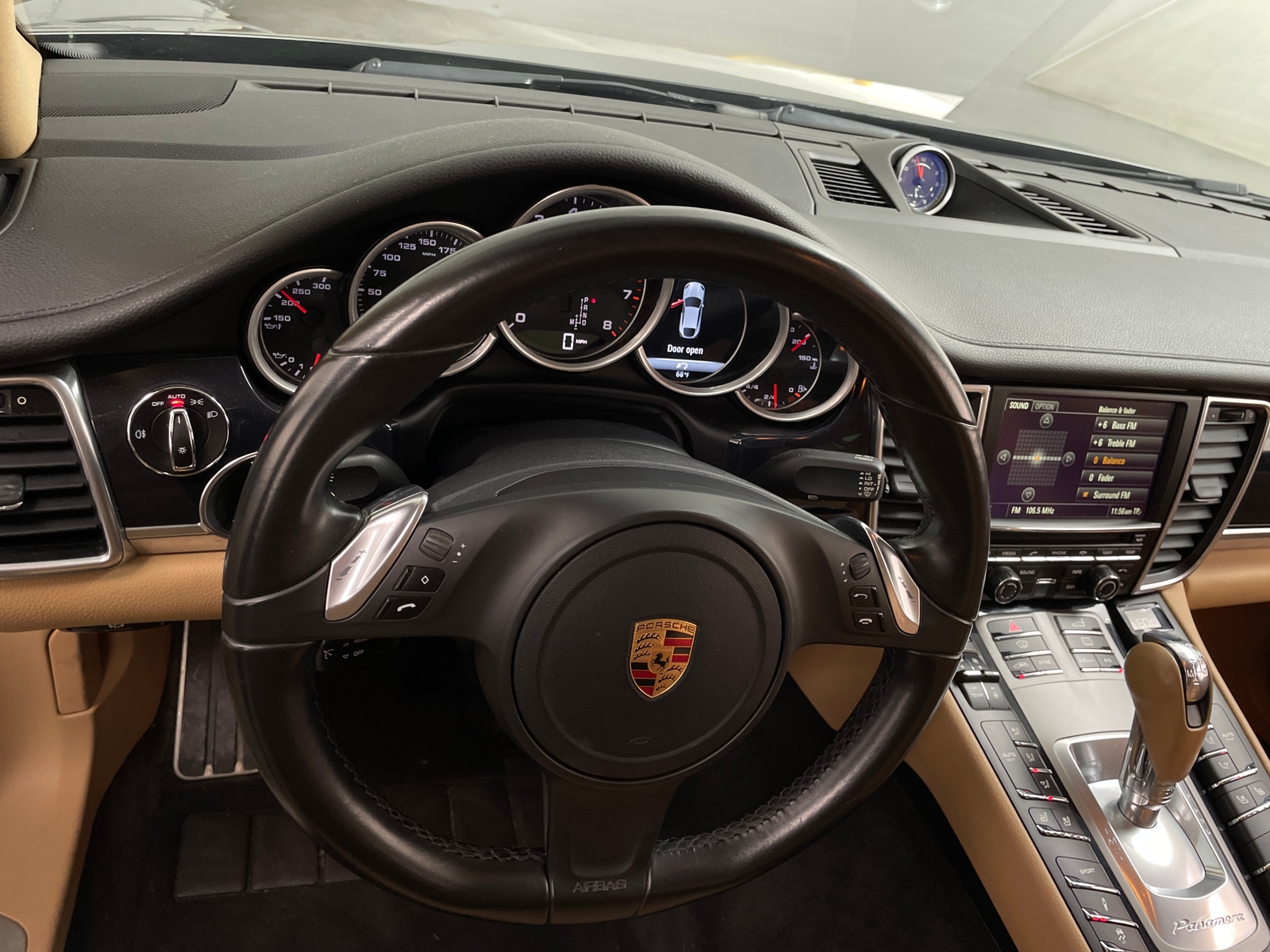 Thumbnail: 2016 Porsche Panamera - 5