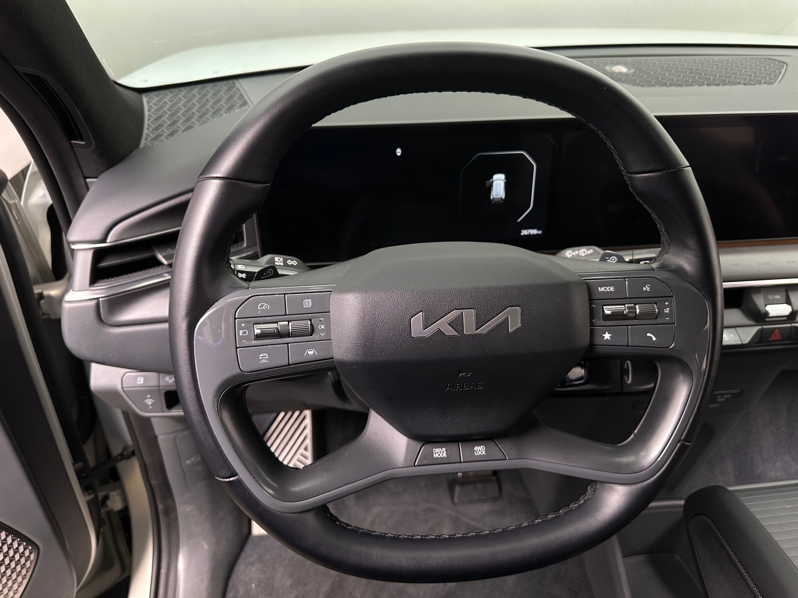 Thumbnail: 2024 Kia EV9 - 4