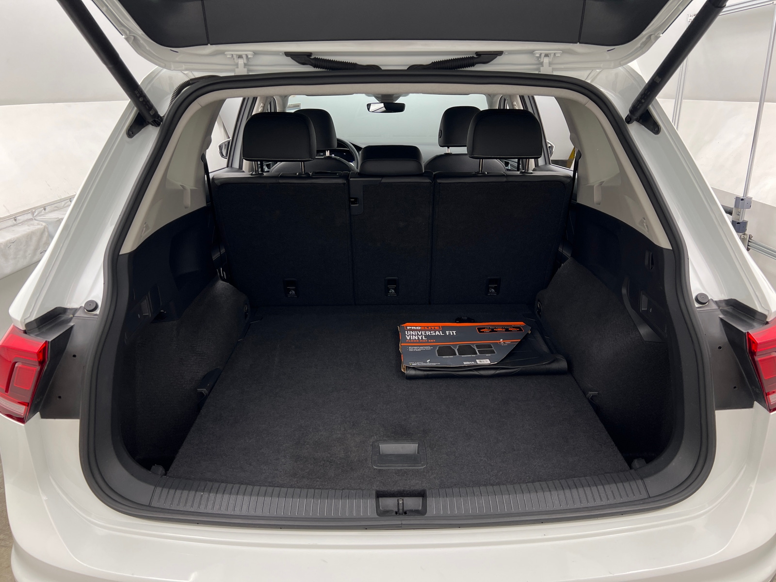 Thumbnail: 2024 Volkswagen Tiguan - 6