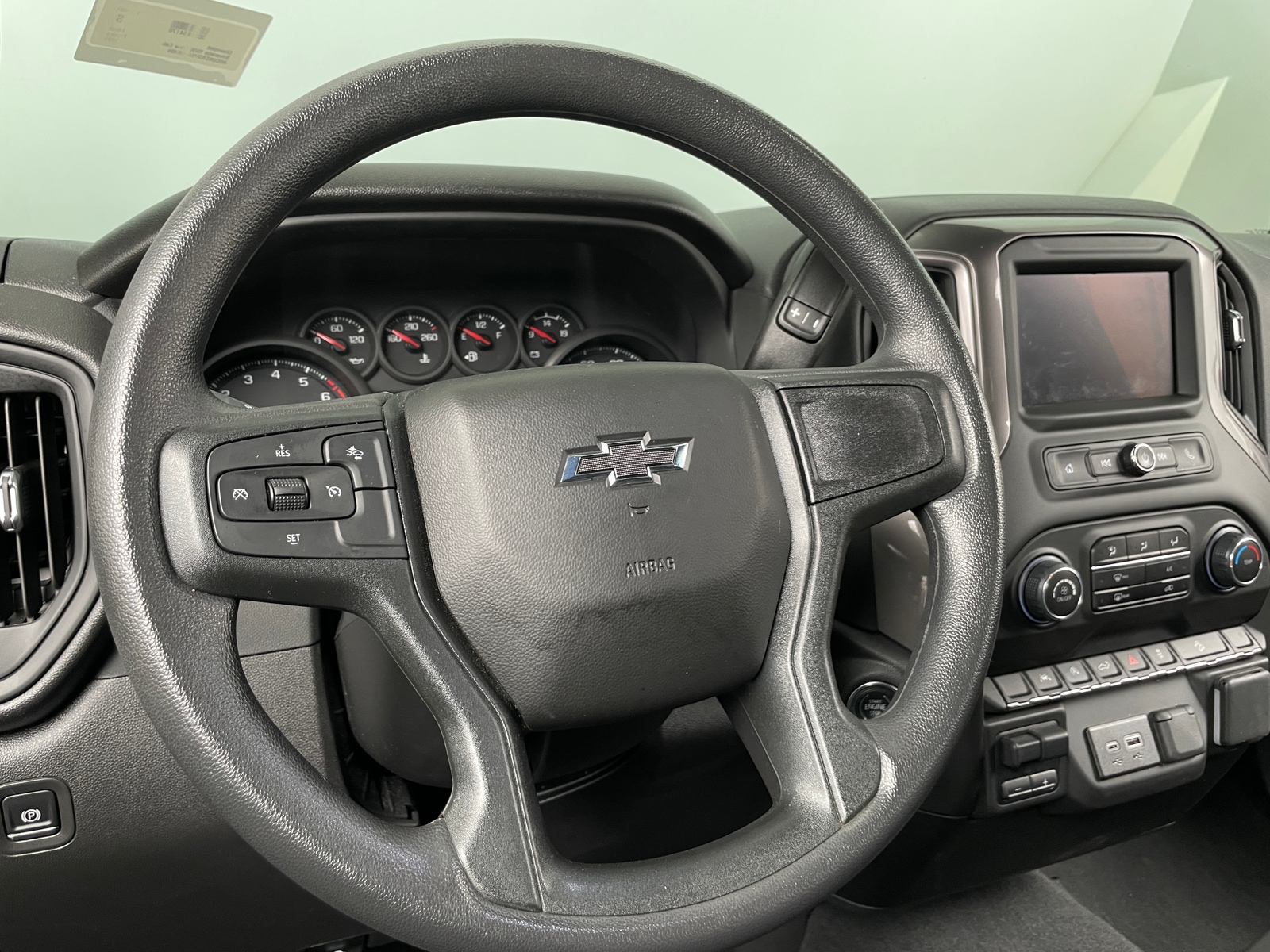 Thumbnail: 2025 Chevrolet Silverado 1500 - 5
