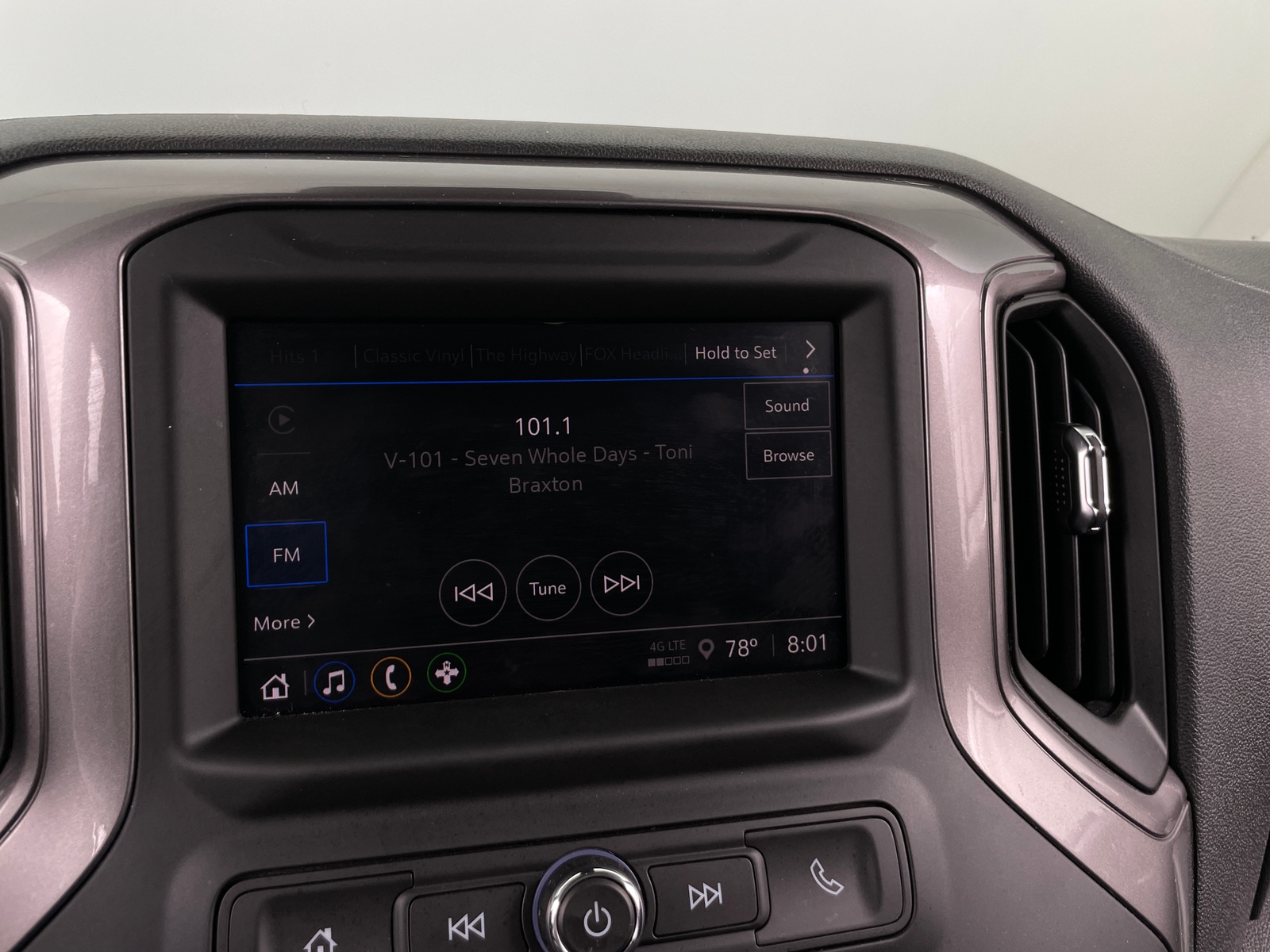 Thumbnail: 2025 Chevrolet Silverado 1500 - 4