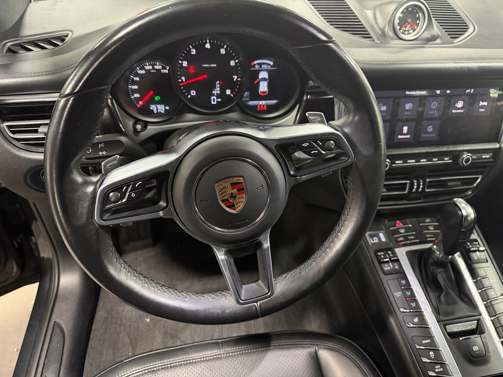 Thumbnail: 2021 Porsche Macan - 5