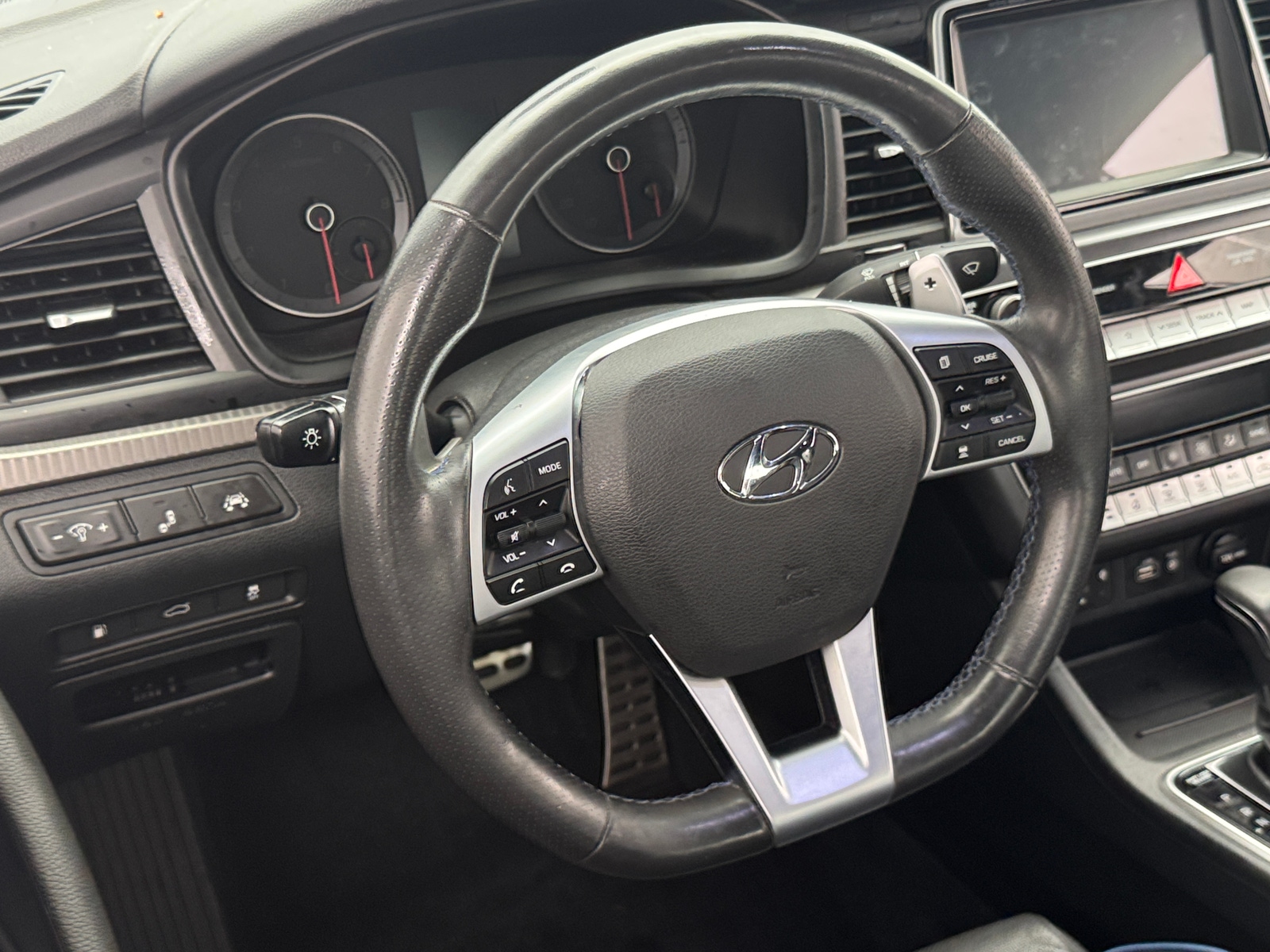 Thumbnail: 2019 Hyundai Sonata - 4