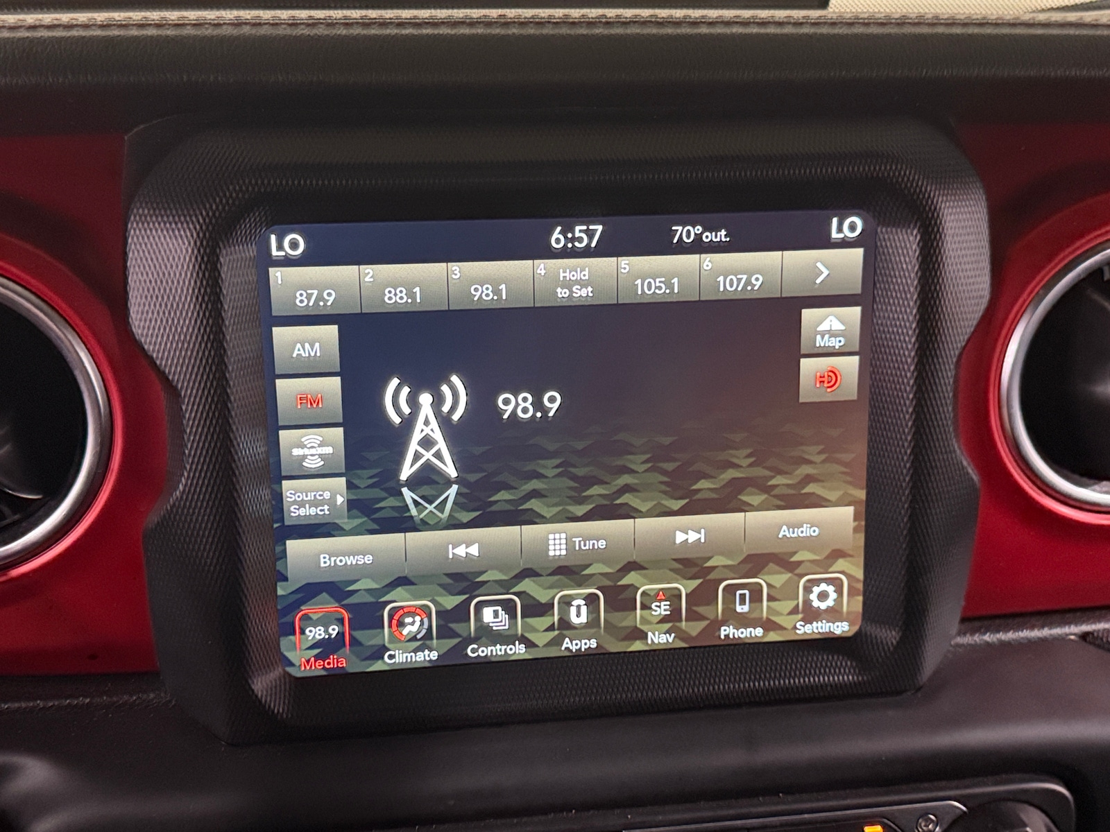 Thumbnail: 2022 Jeep Gladiator - 3